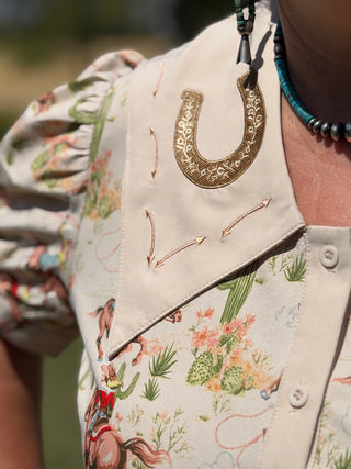 Clara Horseshoe Top